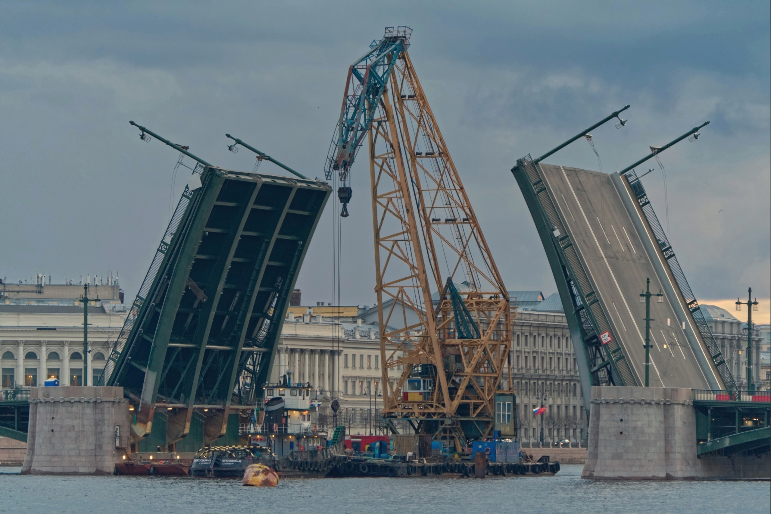 биржевой мост в санкт петербурге